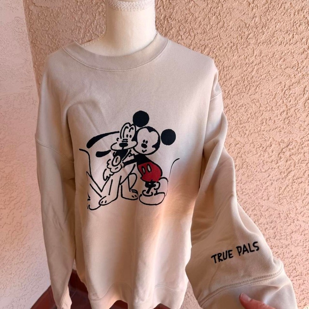 Disney x Uniqlo cream Mickey Mouse sweatshirt